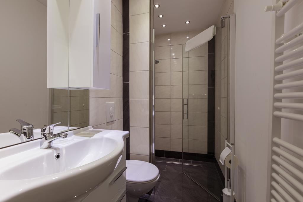 Hotel Am Rosenplatz,24 Stunden Check In, Kostenfreie Parkplaetze Brechtorf Экстерьер фото
