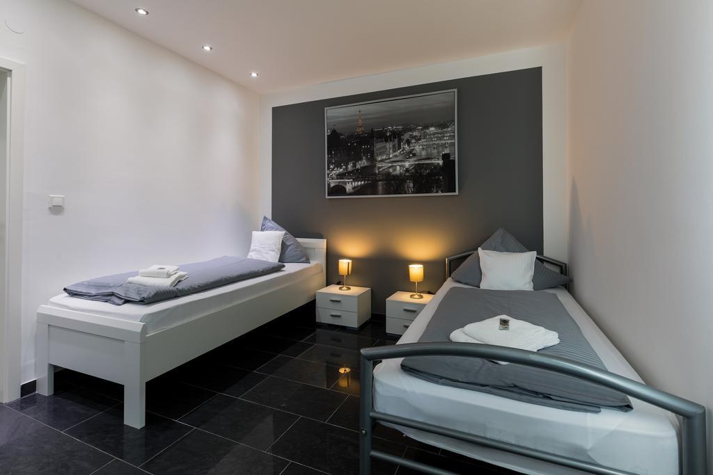 Hotel Am Rosenplatz,24 Stunden Check In, Kostenfreie Parkplaetze Brechtorf Экстерьер фото